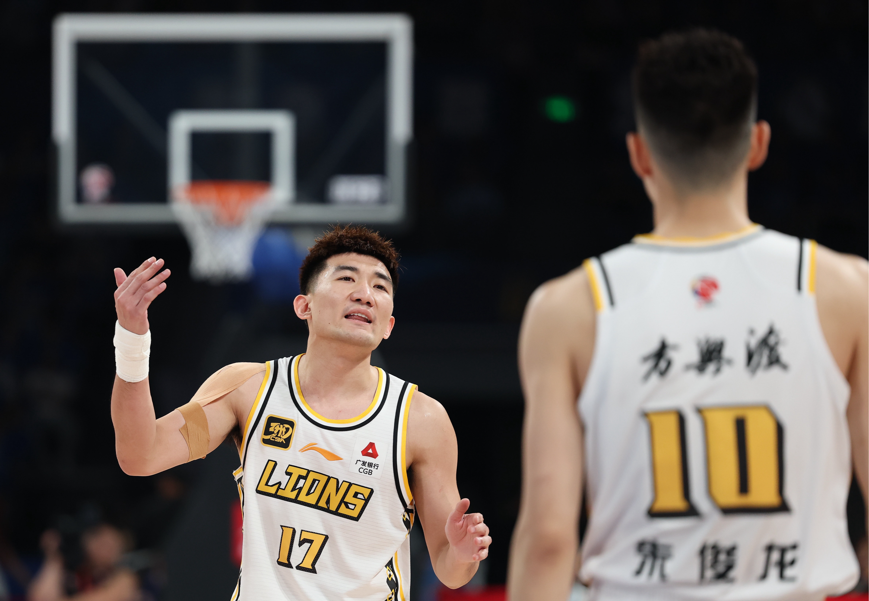 米乐- 曝山东男篮接触大外援 